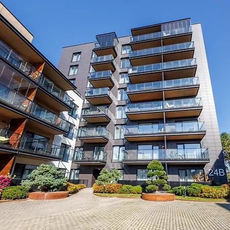 Modern Next To Castle Apartamento *